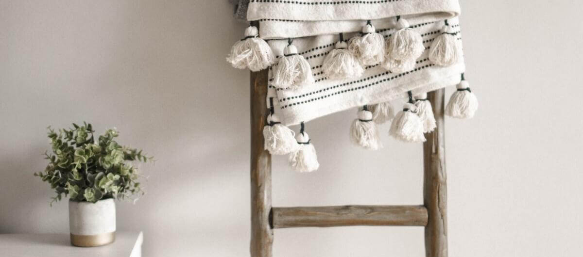 Styling Pantone’s Colour of 2022 Image Blog 5 Min